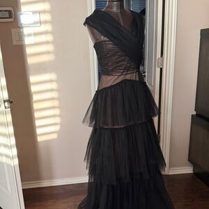 BCBGMaxAzria Black Strapless Tiered Dress